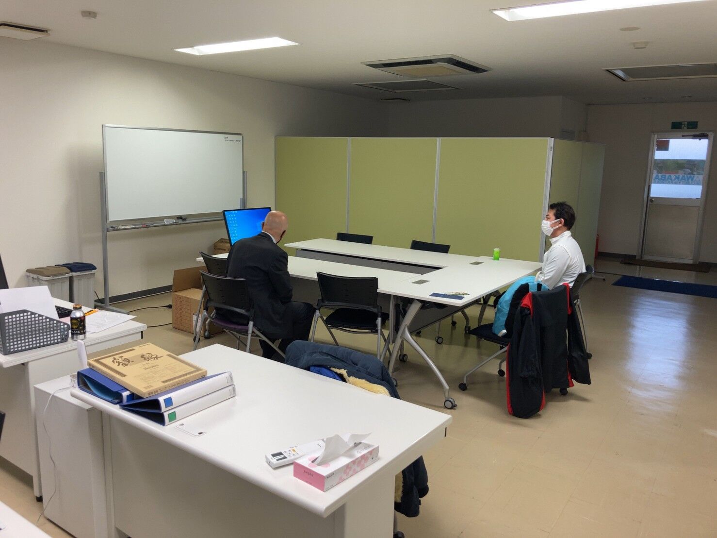 LINE_ALBUM_220302_1